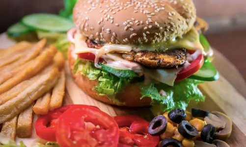 Pros and Cons of Fast Food: A Balanced Look at Quick Meals